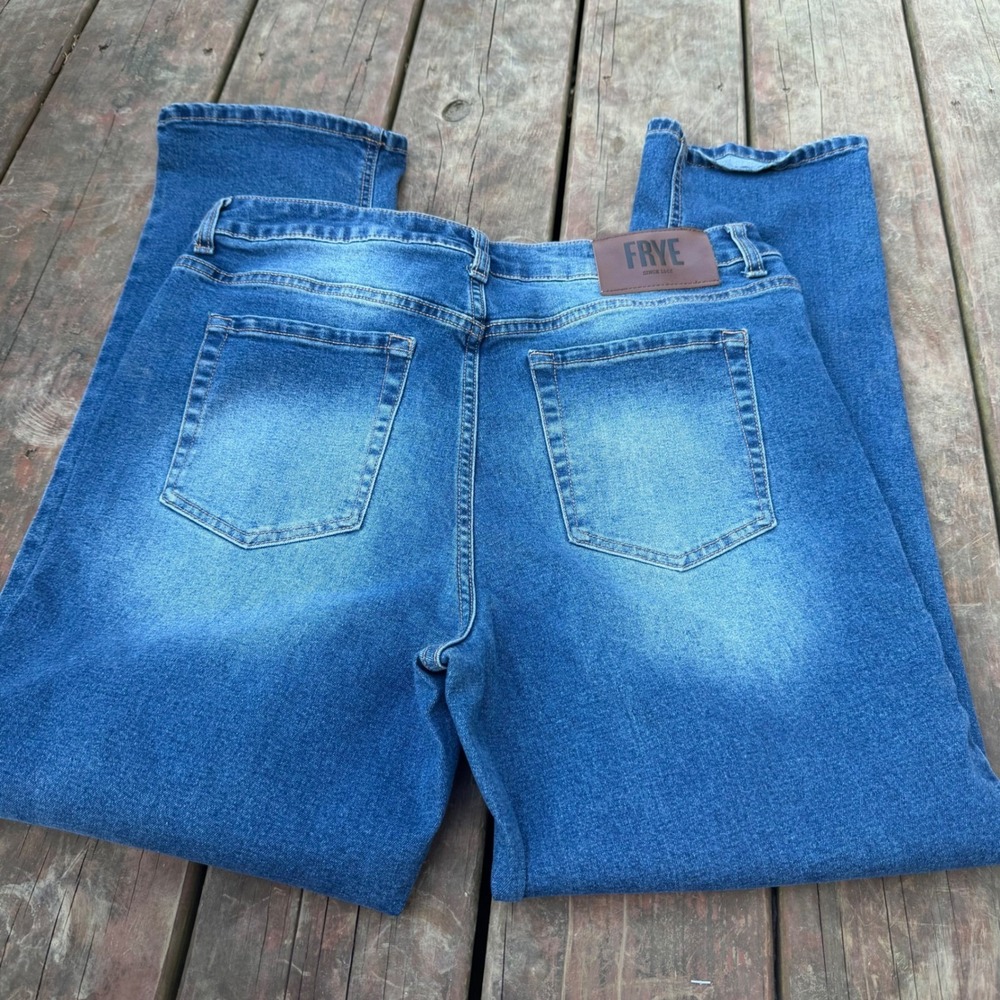 Frye Women Medium Wash Straight Leg Denim Jeans 8/29 - Picture 4 of 4